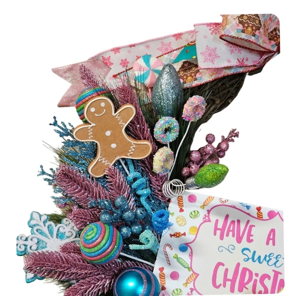 Candyland Christmas wreath - Picture 3 of 14